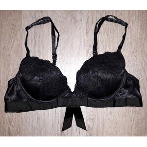 Vintage Victoria's Secret 100% Silk Black Lace Push Up Bra Size 34A Padded Bra